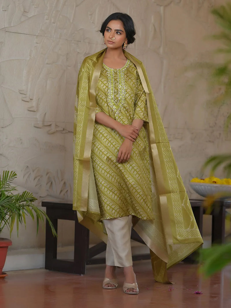 Women Silk Digital Printed Suit Set (Set of 5 Pc)