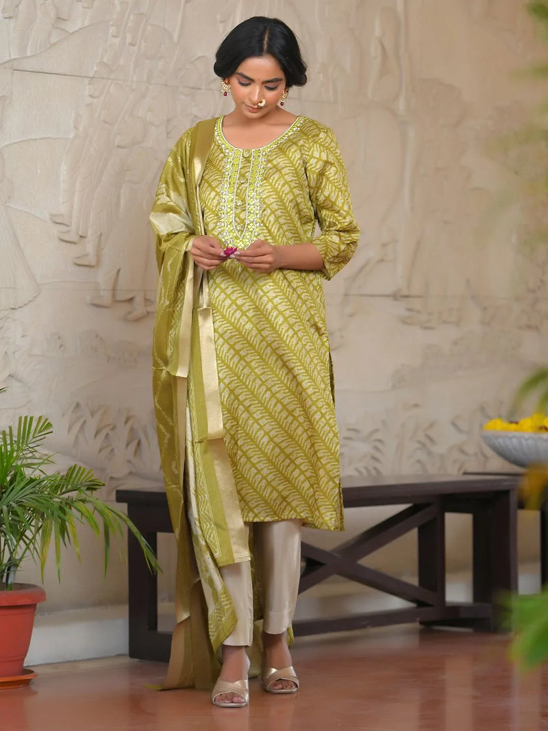 Women Silk Digital Printed Suit Set (Set of 5 Pc)