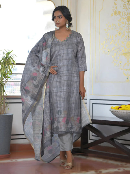 Women Silk Digital Printed Suit Set (Set of 5 Pc)