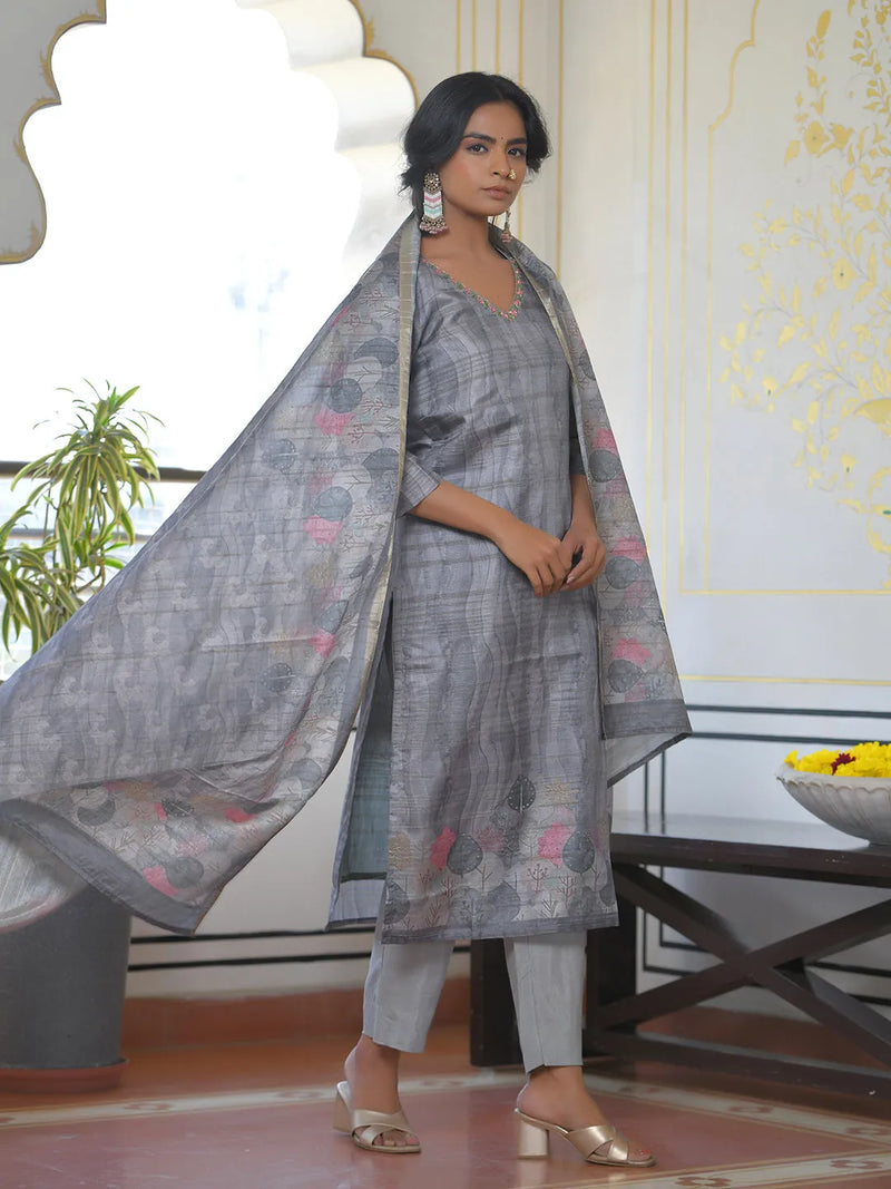 Women Silk Digital Printed Suit Set (Set of 5 Pc)