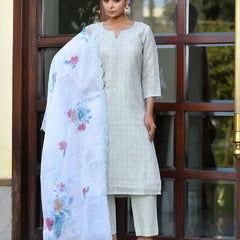 Women Grey Linen Suit  Set With Cutwork Dupatta (Set of 5 Pc)