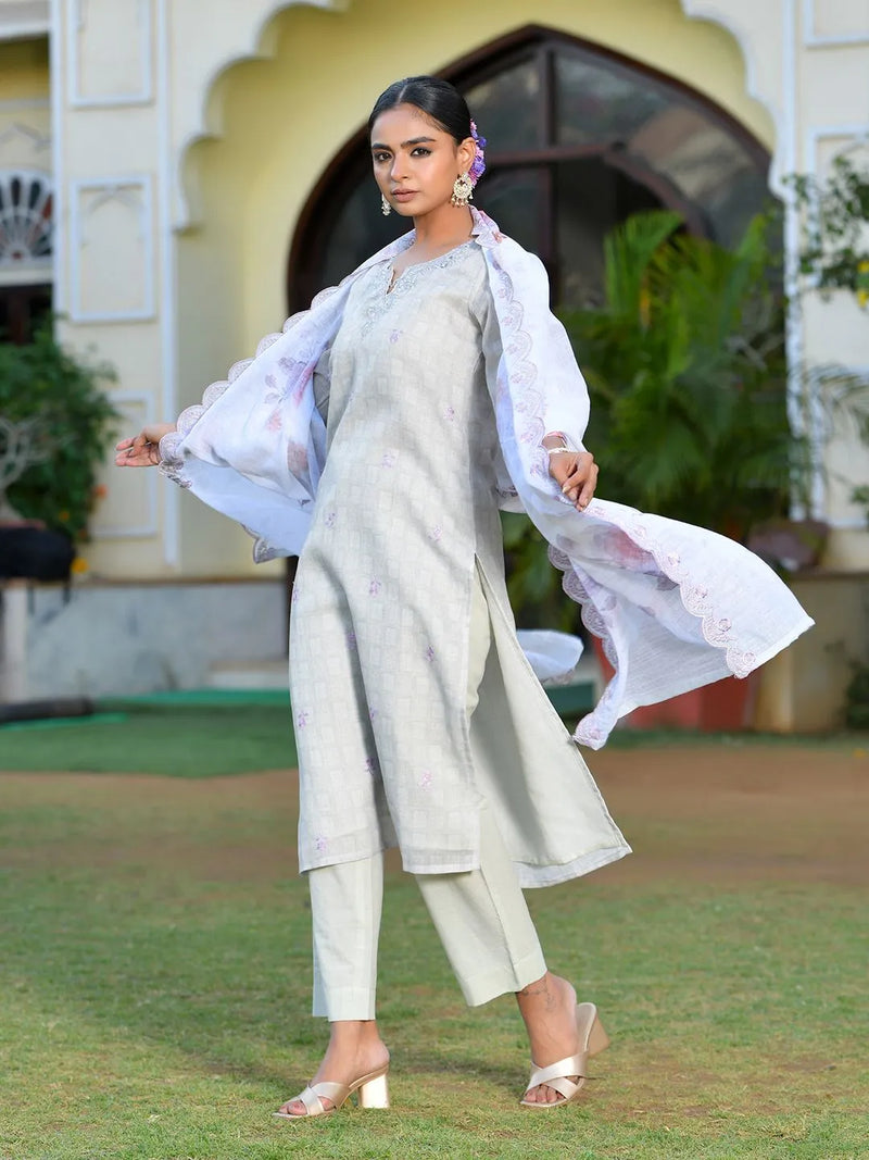 Women Grey Linen Suit  Set With Cutwork Dupatta (Set of 5 Pc)