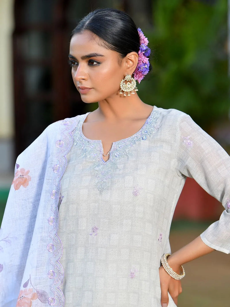 Women Grey Linen Suit  Set With Cutwork Dupatta (Set of 5 Pc)
