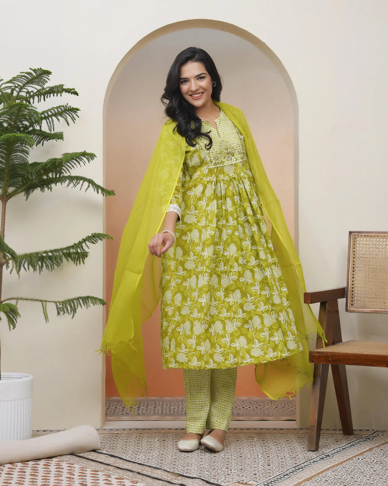 Women Green Cotton Kurta With Cotton Pant & Dupatta (Set of 5 Pc)
