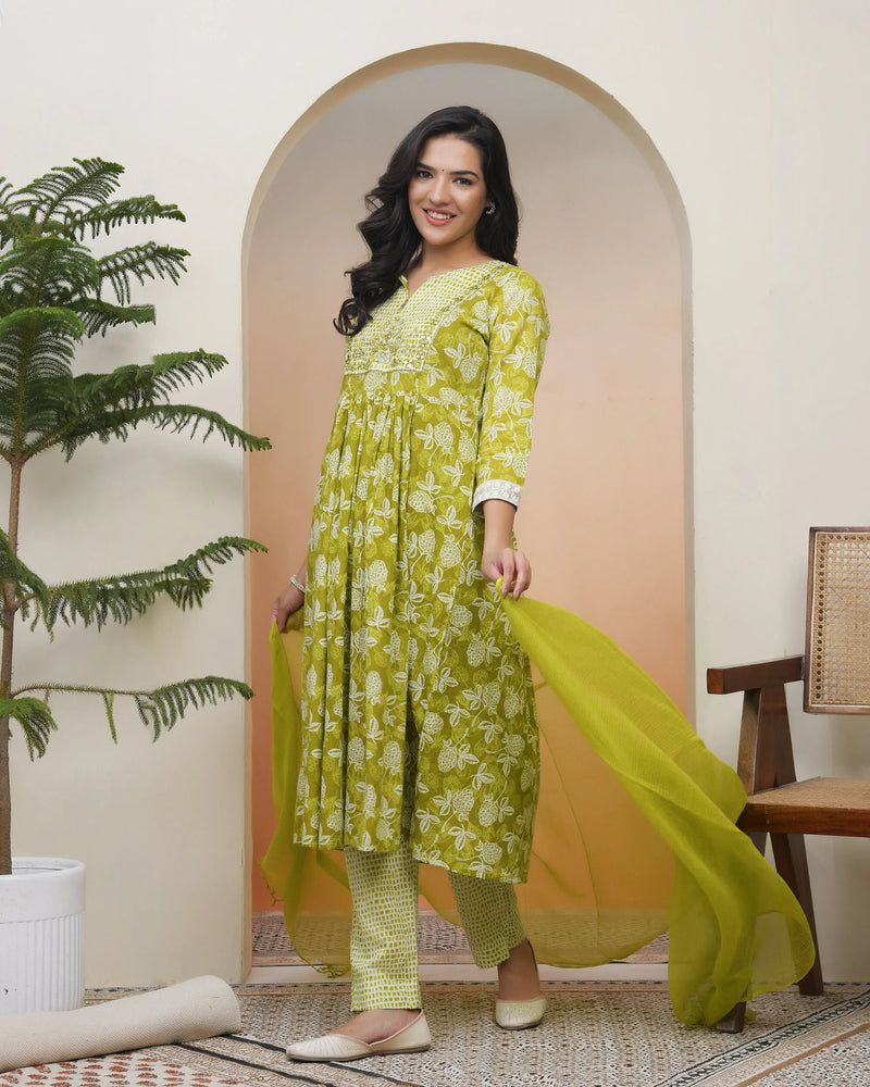Women Green Cotton Kurta With Cotton Pant & Dupatta (Set of 5 Pc)
