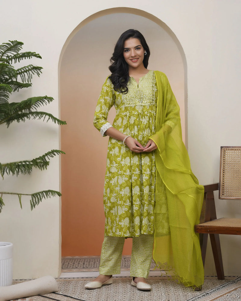 Women Green Cotton Kurta With Cotton Pant & Dupatta (Set of 5 Pc)