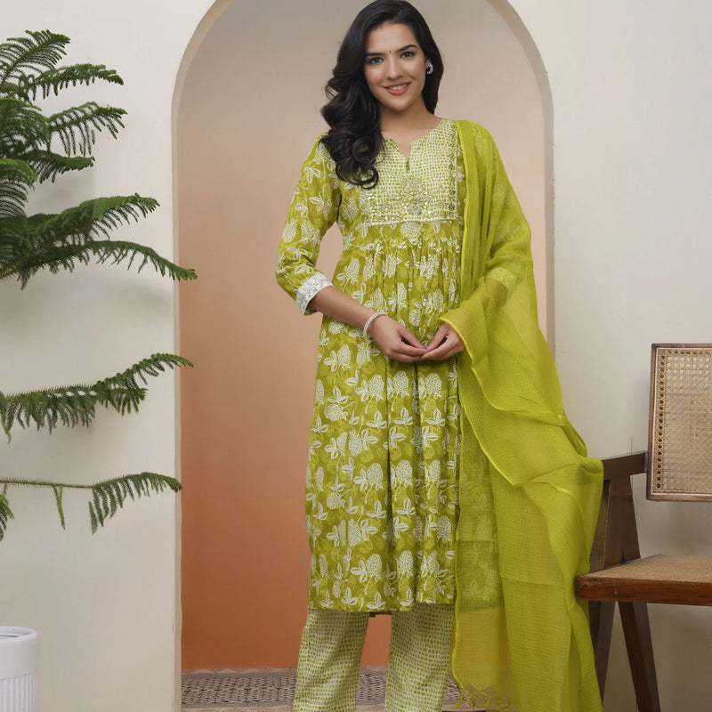 Women Green Cotton Kurta With Cotton Pant & Dupatta (Set of 5 Pc)
