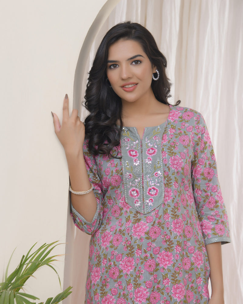 Vaasva Women Grey Cotton printed Straight Kurti with pant (Set of 5 Pc)