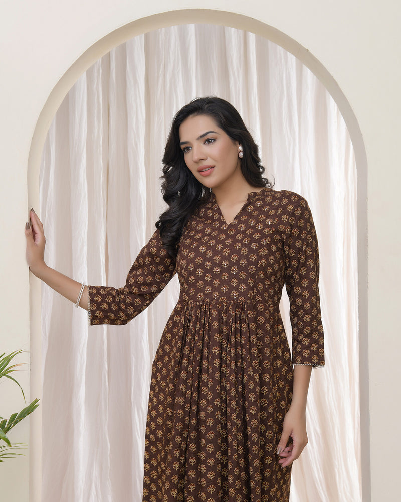 Vaasva Brown boonta Cotton printed gathered Kurti with pant (Set of 5 Pc)