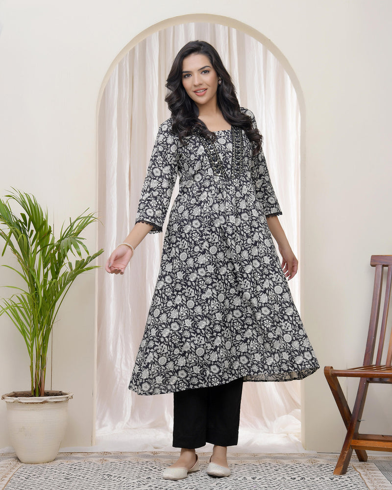 VaasvaBlack Floral Cotton printed gathered Kurti with pant (Set of 5 Pc)