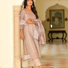 (Vaasva) Women green linen kurta with cotton pant & dupatta (Set of 5 Pc)