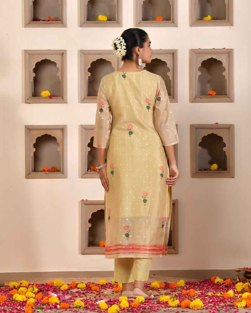 (Vaasva) Women pink  chanderi kurta with cotton pant & dupatta (Set of 5pc)