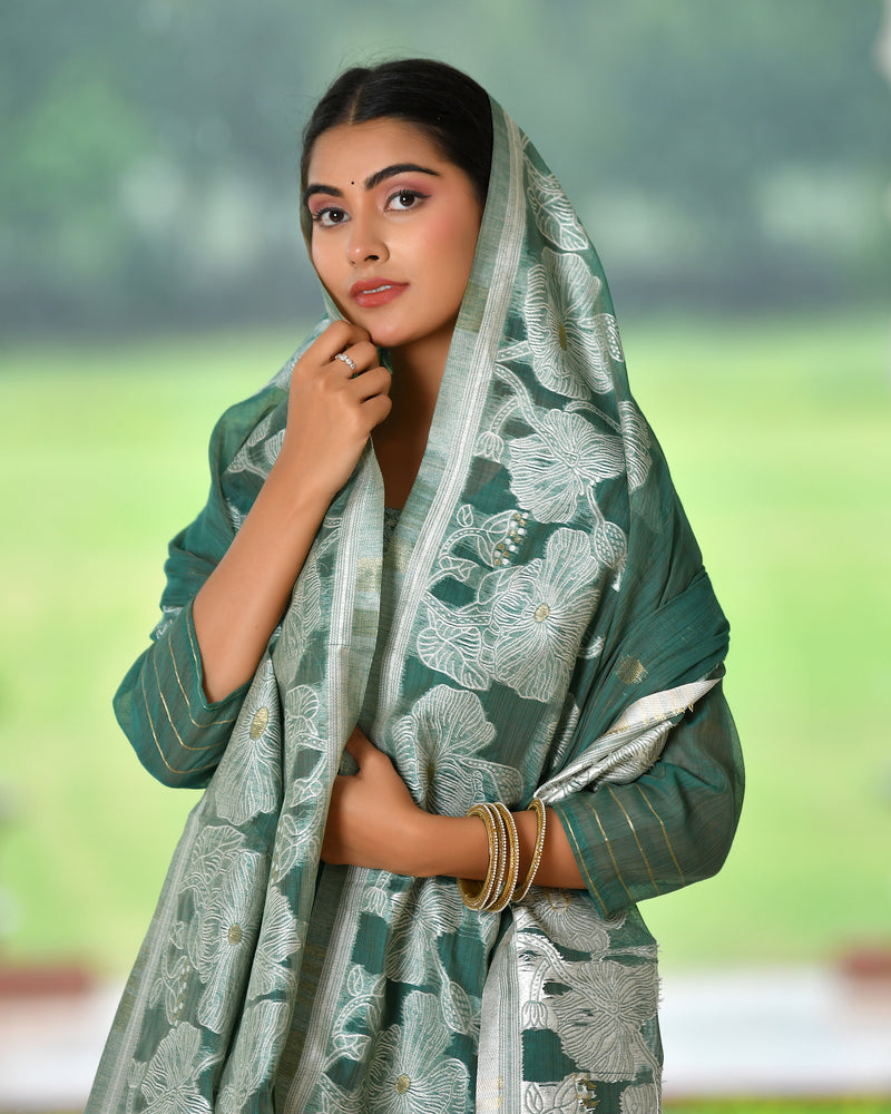 (Vaasva) Women green jamdani kurta with cotton pant & dupatta (Set of 5pc)