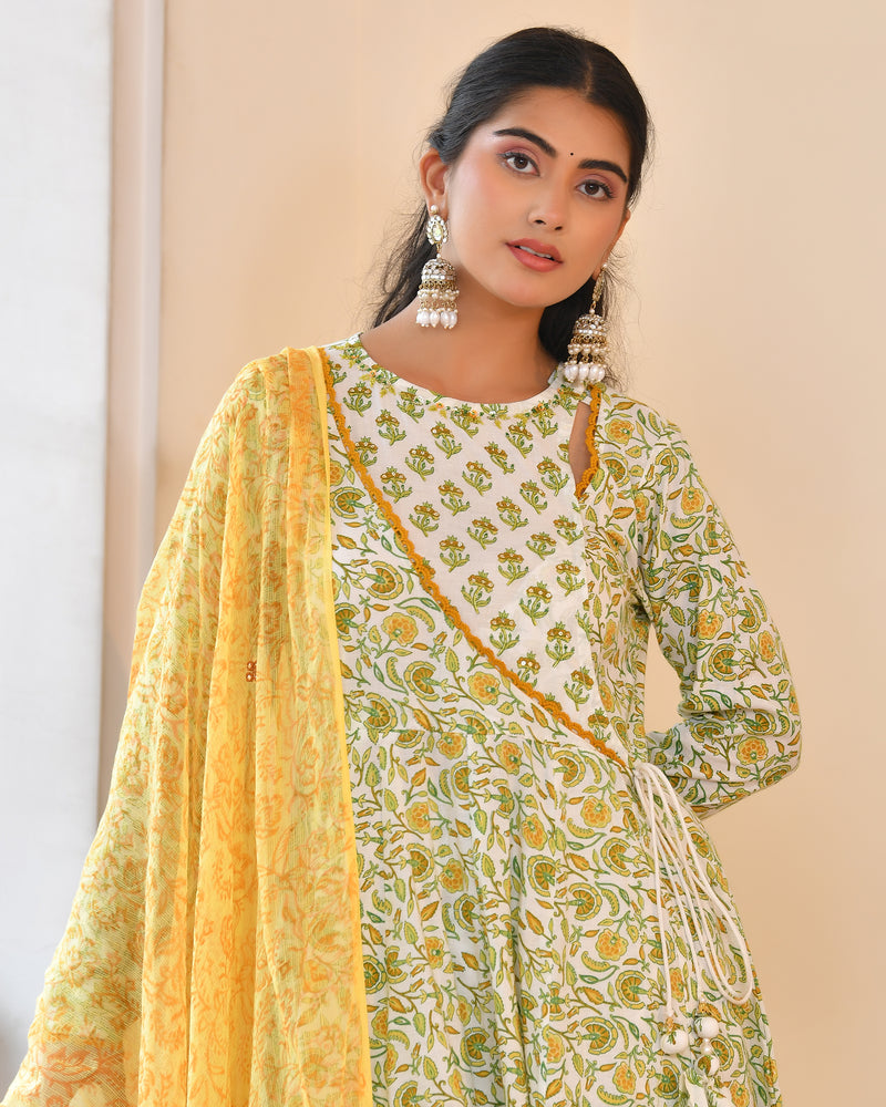 (Vaasva) Women green cotton anarkali suit with cotton pant & dupatta (Set of 5pc)