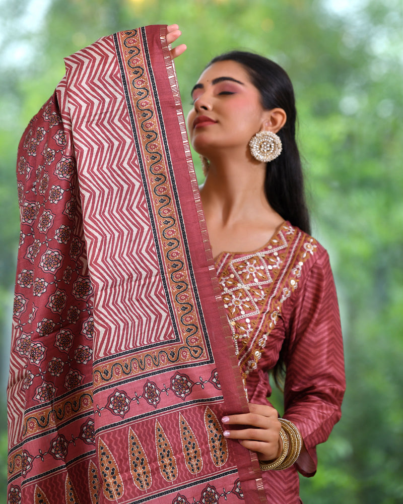 (Vaasva) Women brown silk embroidered  suit set & printed dupatta (Set of 5pc)