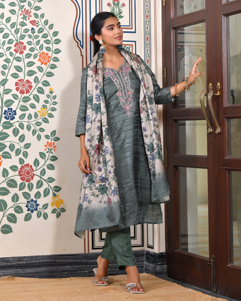(Vaasva) Women mustard silk embroidered  suit set & printed dupatta (Set of 5pc)