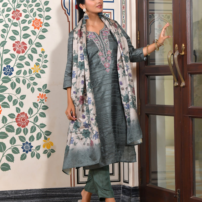 (Vaasva) Women mustard silk embroidered  suit set & printed dupatta (Set of 5pc)