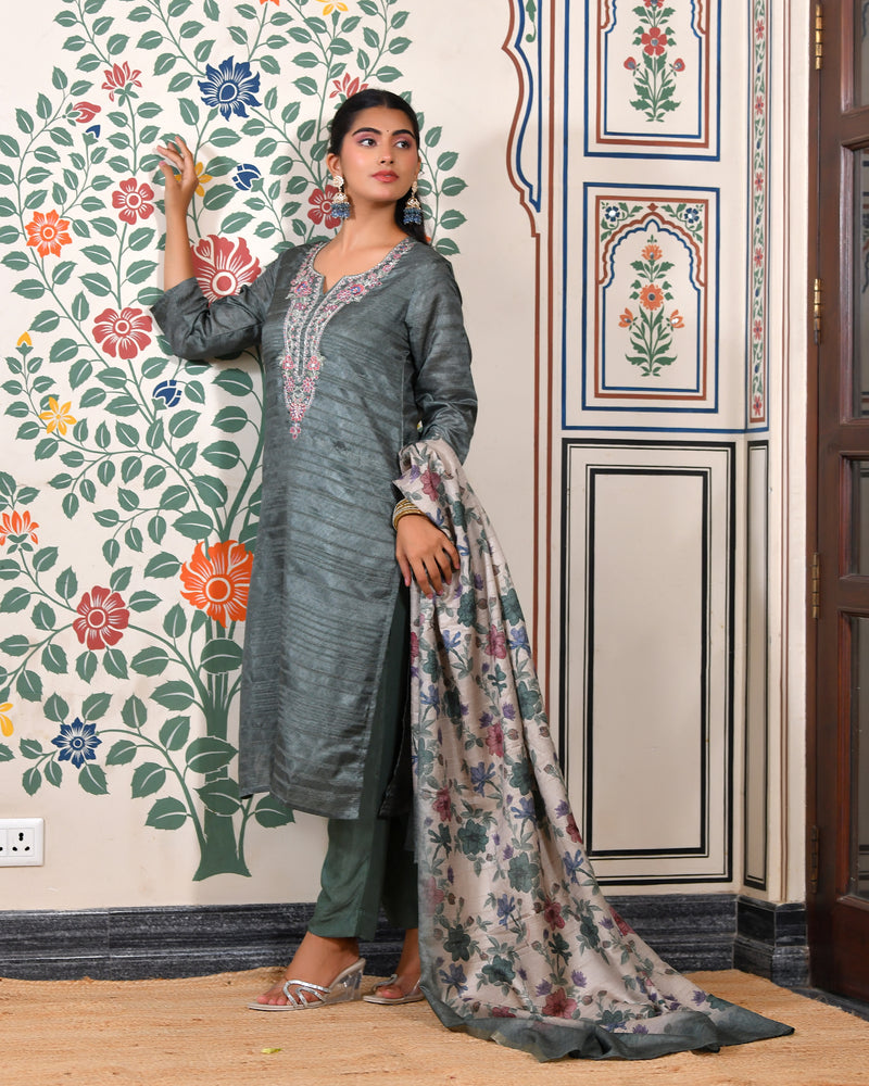 (Vaasva) Women mustard silk embroidered  suit set & printed dupatta (Set of 5pc)