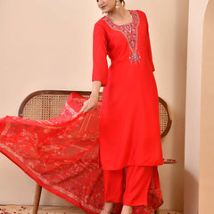 Chanderi Madder Solid Embroidered Kurta Pant And Printed Dupatta Set (Set of 5 Pc)