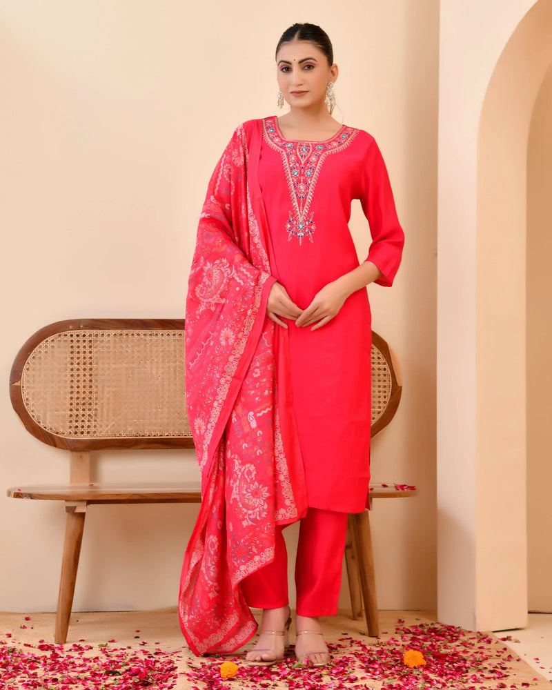 Chanderi Vermillion Solid Embroidered Kurta Pant And Printed Dupatta Set (Set of 5 Pc)