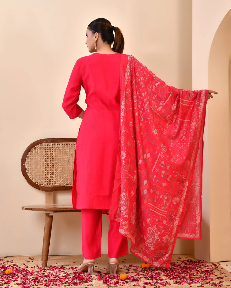 Chanderi Vermillion Solid Embroidered Kurta Pant And Printed Dupatta Set (Set of 5 Pc)