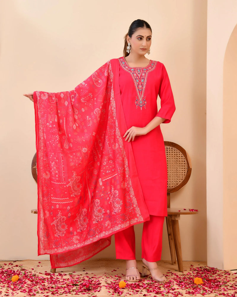 Chanderi Vermillion Solid Embroidered Kurta Pant And Printed Dupatta Set (Set of 5 Pc)