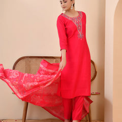 Chanderi Vermillion Solid Embroidered Kurta Pant And Printed Dupatta Set (Set of 5 Pc)