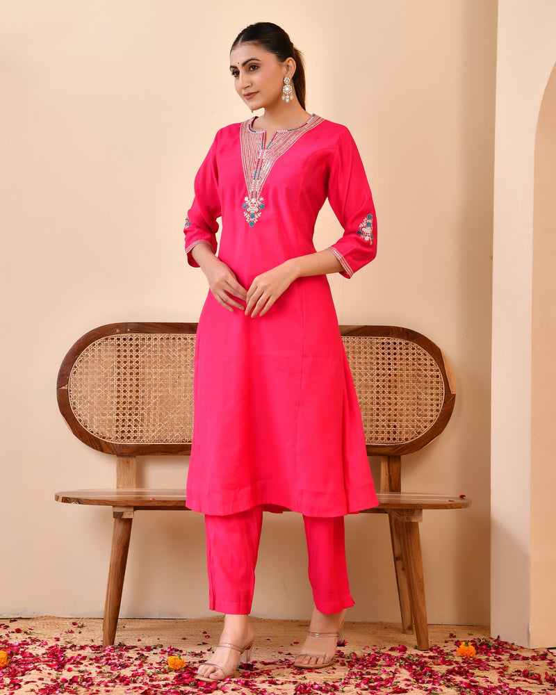 Chanderi Cherrry Red Solid Embroidered Kurta Pant Set (Set of 5 Pc)