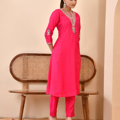 Chanderi Cherrry Red Solid Embroidered Kurta Pant Set (Set of 5 Pc)