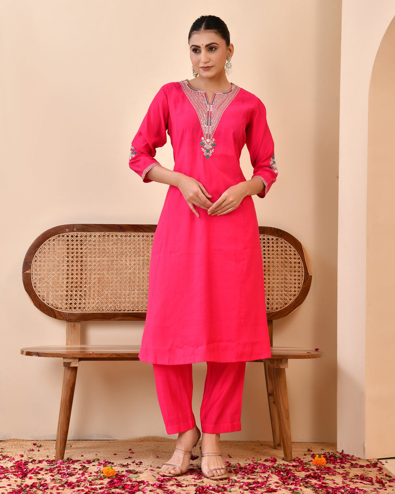 Chanderi Cherrry Red Solid Embroidered Kurta Pant Set (Set of 5 Pc)