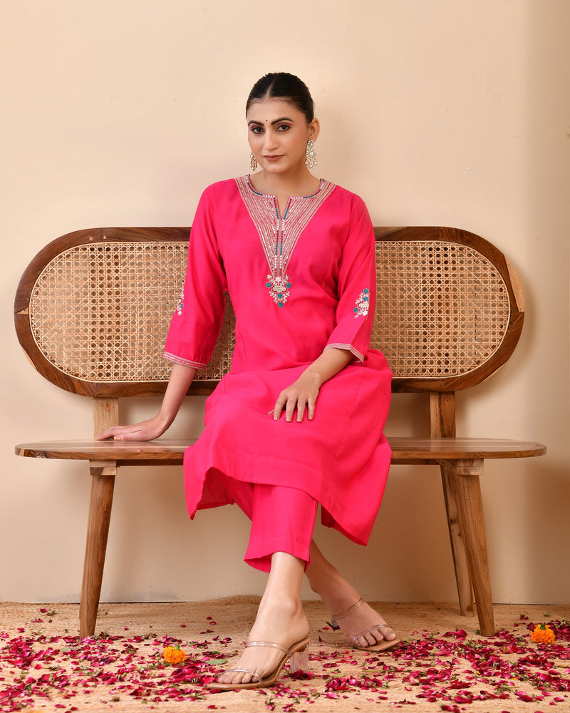 Chanderi Cherrry Red Solid Embroidered Kurta Pant Set (Set of 5 Pc)