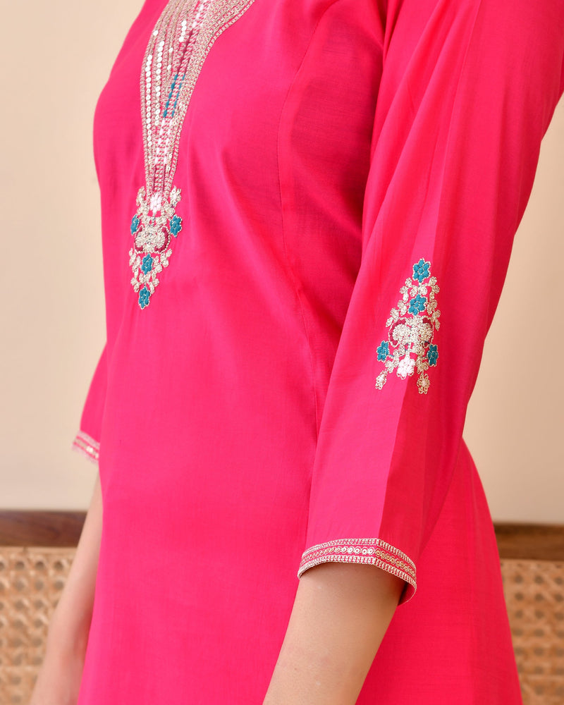Chanderi Cherrry Red Solid Embroidered Kurta Pant Set (Set of 5 Pc)