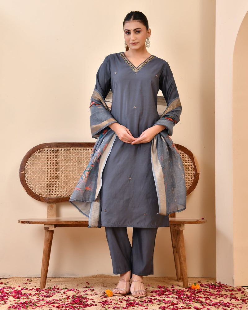 Chanderi Coral Solid Embroidered Kurta Pant Set With Printed Dupatta Set (Set of 5 Pc)