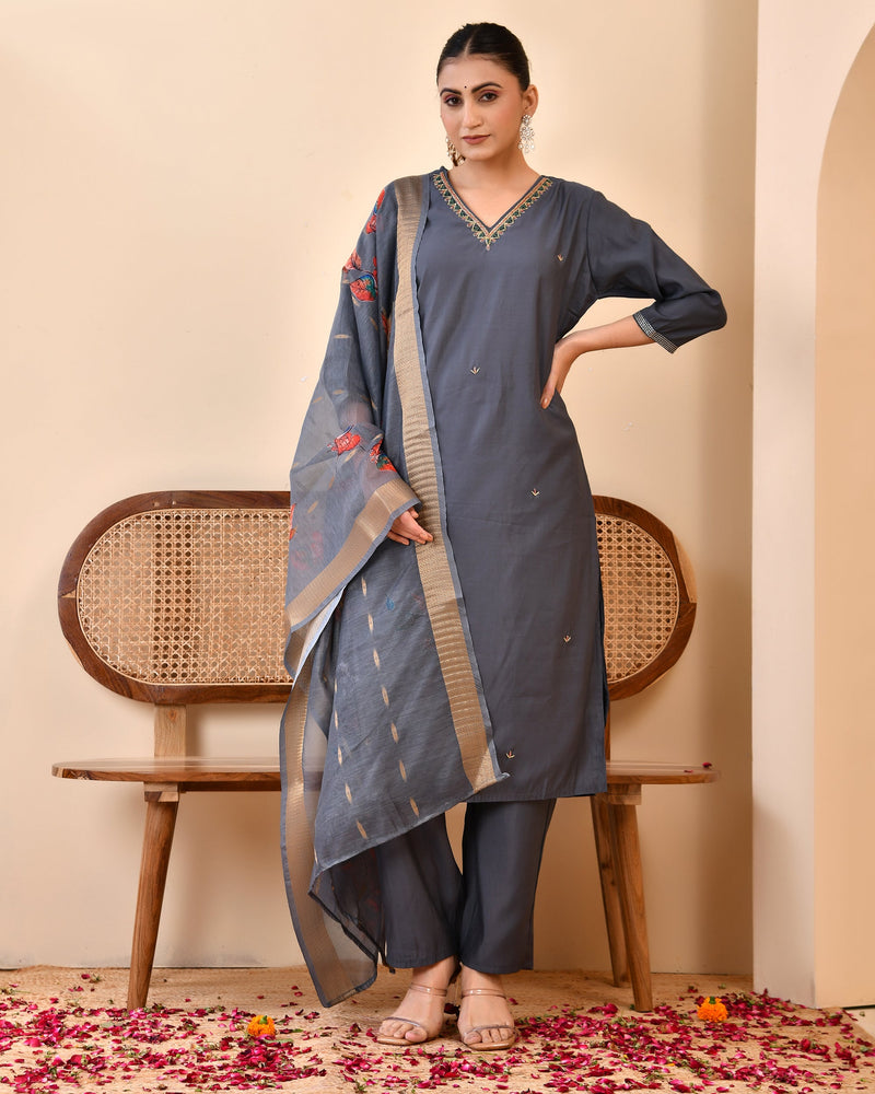 Chanderi Coral Solid Embroidered Kurta Pant Set With Printed Dupatta Set (Set of 5 Pc)
