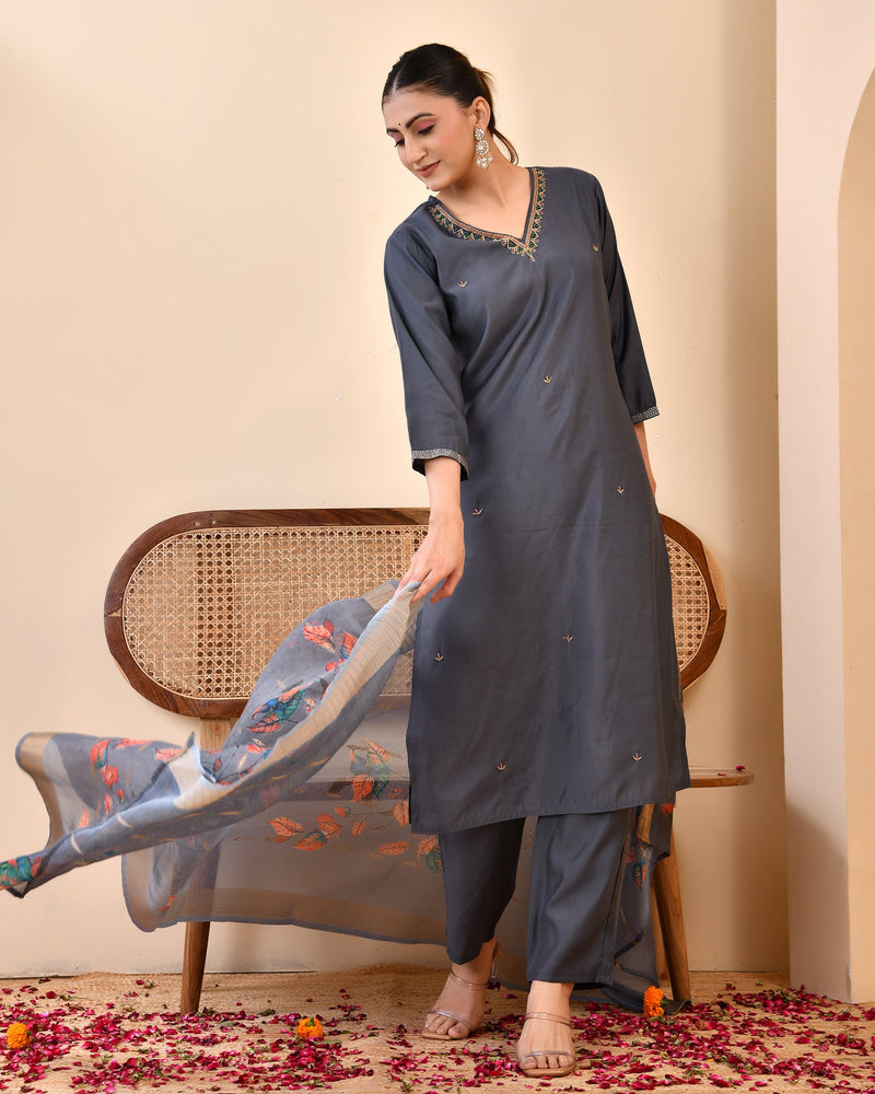 Chanderi Coral Solid Embroidered Kurta Pant Set With Printed Dupatta Set (Set of 5 Pc)
