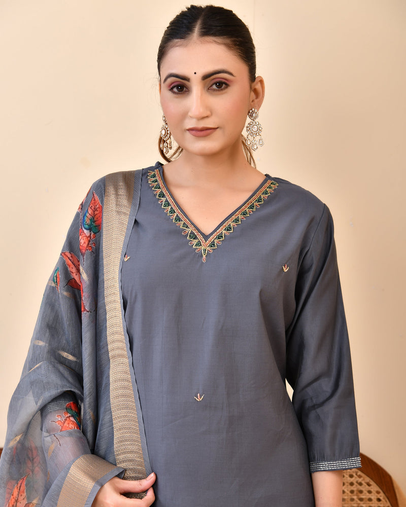 Chanderi Coral Solid Embroidered Kurta Pant Set With Printed Dupatta Set (Set of 5 Pc)