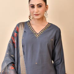 Chanderi Coral Solid Embroidered Kurta Pant Set With Printed Dupatta Set (Set of 5 Pc)
