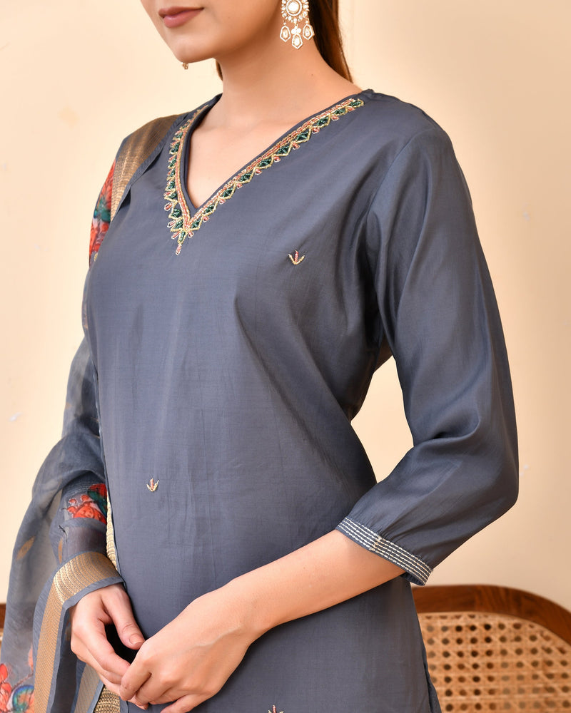 Chanderi Coral Solid Embroidered Kurta Pant Set With Printed Dupatta Set (Set of 5 Pc)