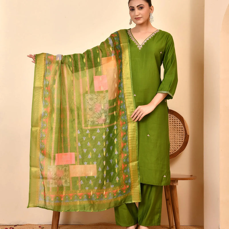 Chanderi Grass Green Solid Embroidered Kurta Pant Set With Printed Dupatta Set (Set of 5 Pc)