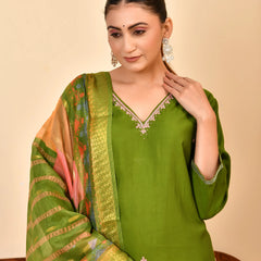 Chanderi Grass Green Solid Embroidered Kurta Pant Set With Printed Dupatta Set (Set of 5 Pc)