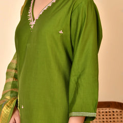 Chanderi Grass Green Solid Embroidered Kurta Pant Set With Printed Dupatta Set (Set of 5 Pc)