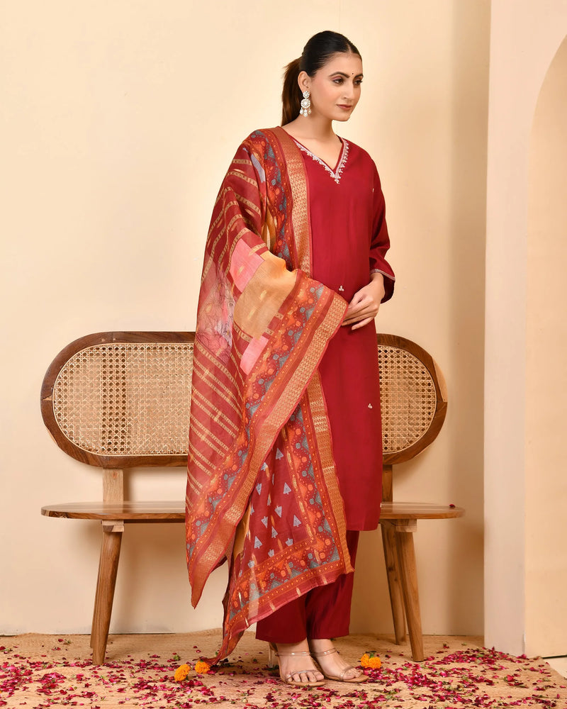 Chanderi V neck Hand Embroidered Maroon Solid  Kurta Pant Set With Printed Dupatta Set (Set of 5 Pc)