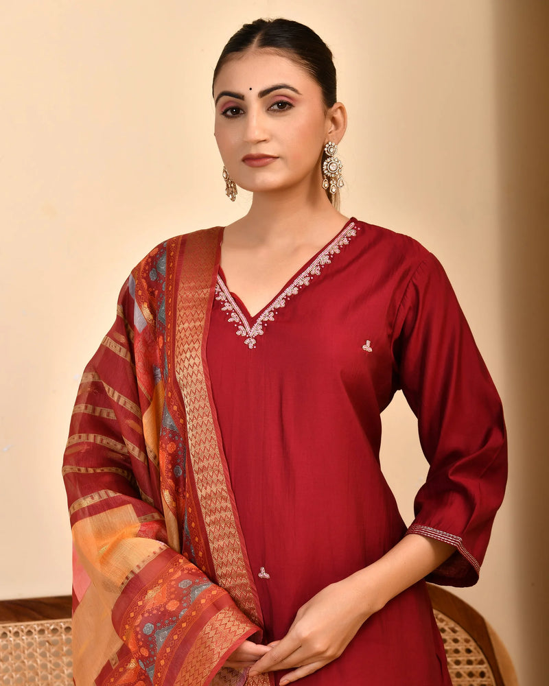 Chanderi V neck Hand Embroidered Maroon Solid  Kurta Pant Set With Printed Dupatta Set (Set of 5 Pc)