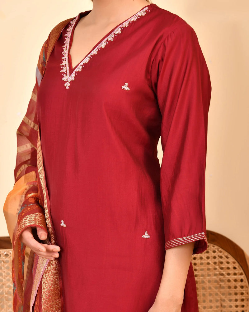 Chanderi V neck Hand Embroidered Maroon Solid  Kurta Pant Set With Printed Dupatta Set (Set of 5 Pc)