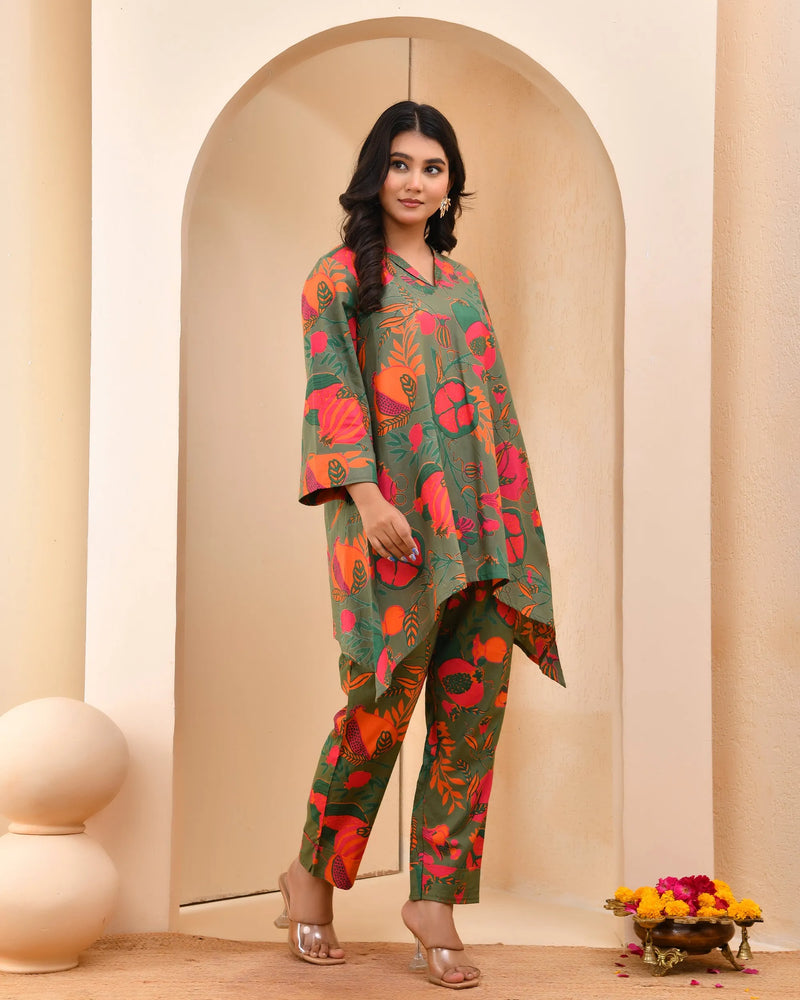 Henna Floral Printed Aline High Low Pattern Kurta With Solid Pants (Set of 5 Pc)
