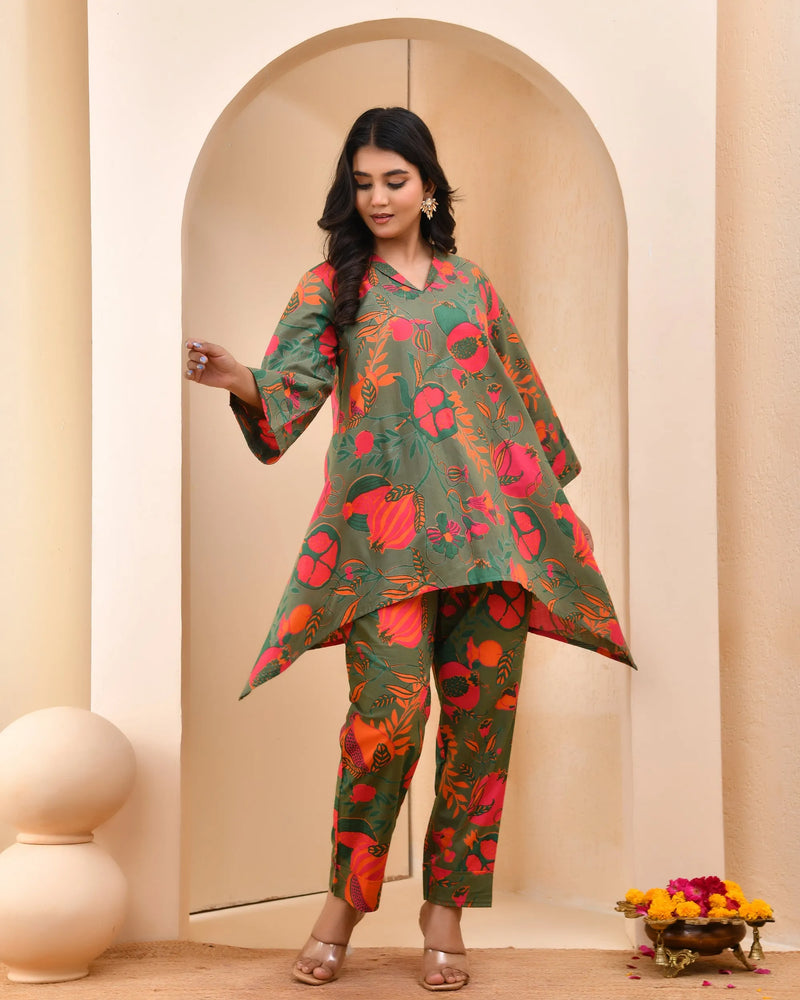 Henna Floral Printed Aline High Low Pattern Kurta With Solid Pants (Set of 5 Pc)