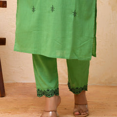 Pista Embroidered Kurta Set With Solid Pants & Printed Dupatta (Set of 5 Pc)