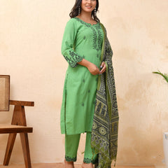 Pista Embroidered Kurta Set With Solid Pants & Printed Dupatta (Set of 5 Pc)