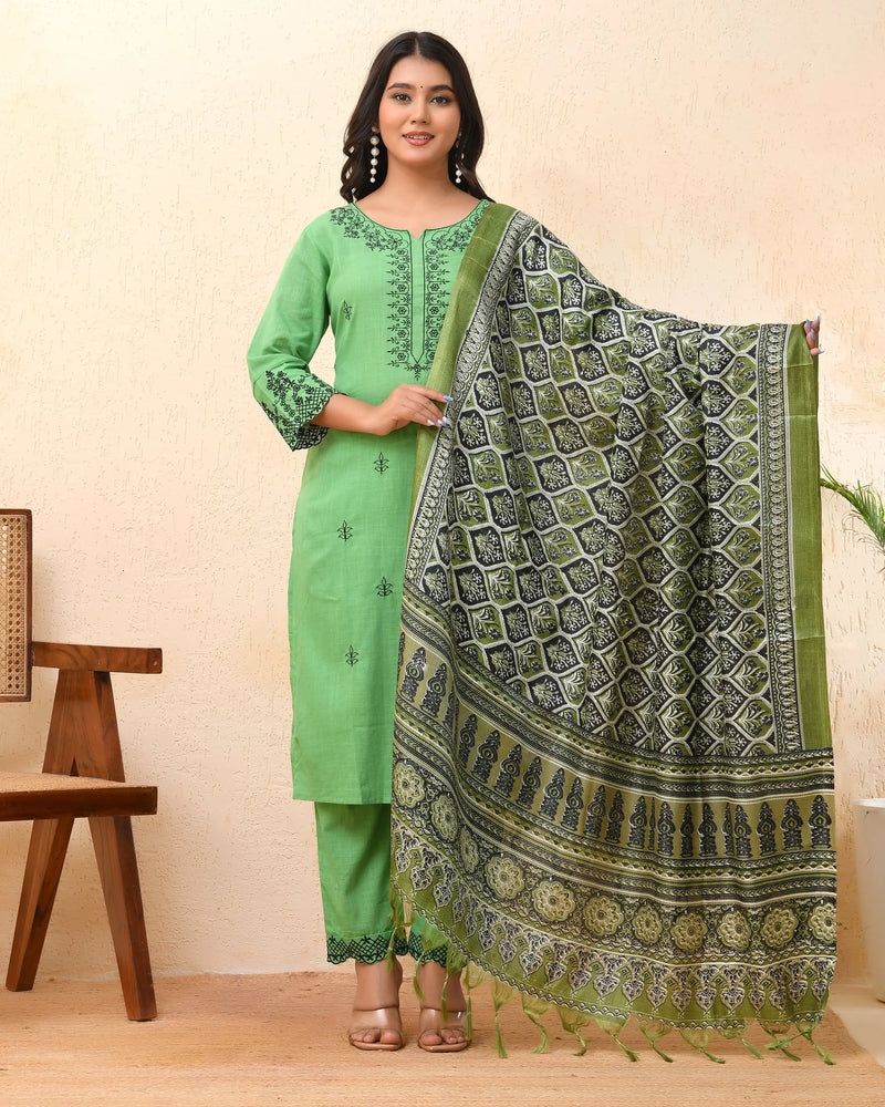 Pista Embroidered Kurta Set With Solid Pants & Printed Dupatta (Set of 5 Pc)