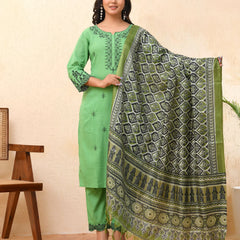 Pista Embroidered Kurta Set With Solid Pants & Printed Dupatta (Set of 5 Pc)